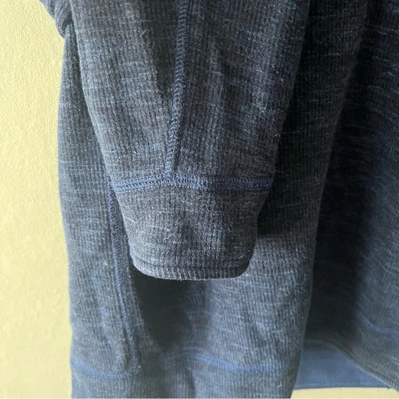 TOMMY BAHAMA Reversible 1/4 Zip Long Sleeve Blue/Black Sweater Men's Size M - Picture 4 of 7